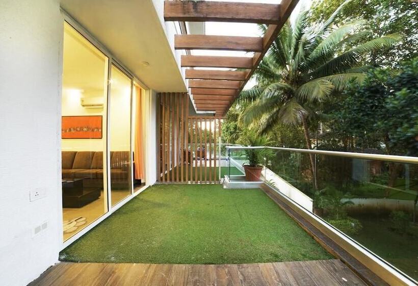 ホテル Zondela Inn Luxury Apartments