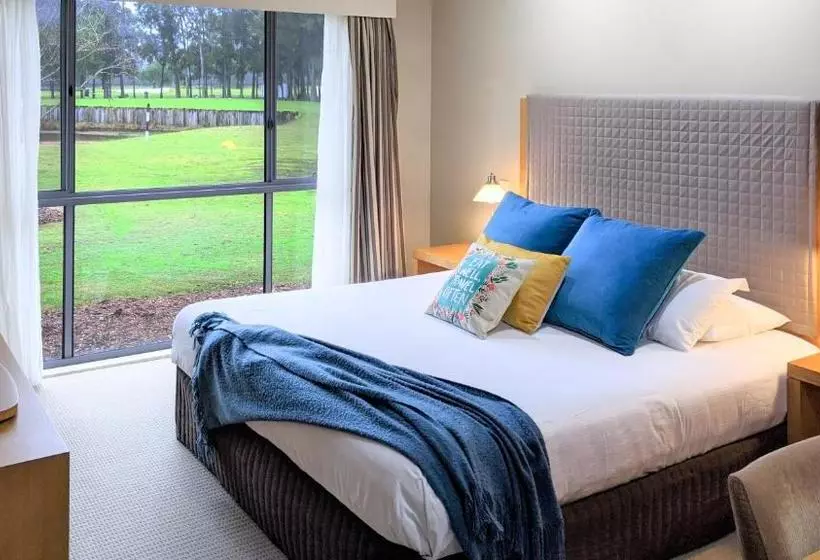 Jewel In The Crowne