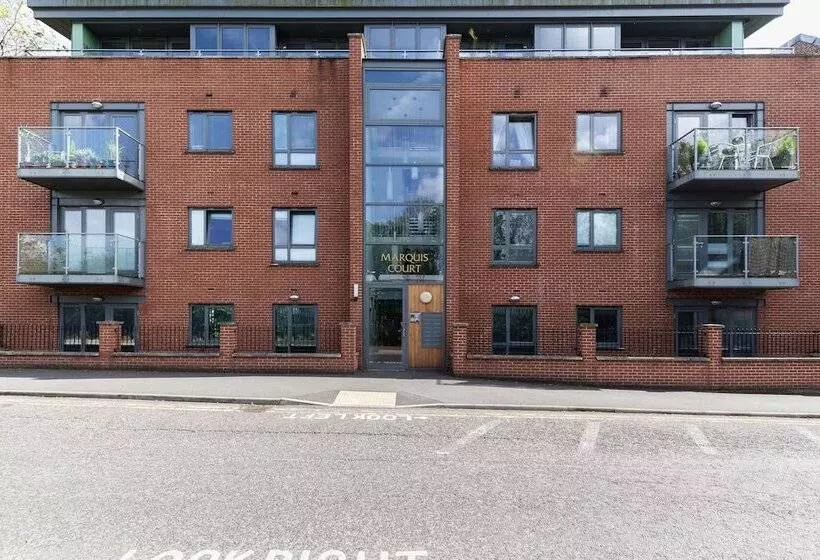 Roomspace Apartments  Marquis Court