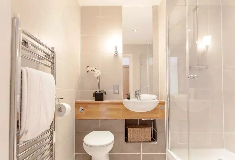 Roomspace Apartments  Marquis Court