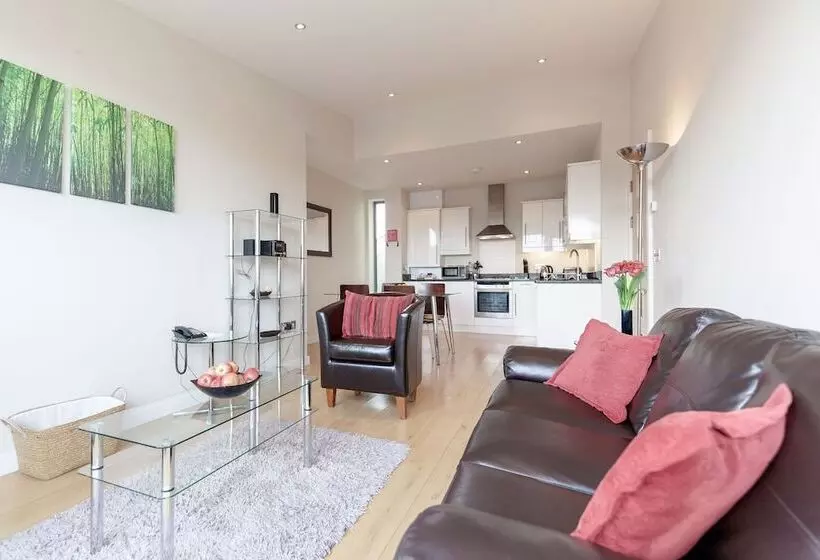 Roomspace Apartments  Marquis Court