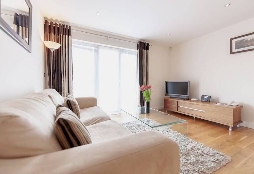 Roomspace Apartments Marquis Court