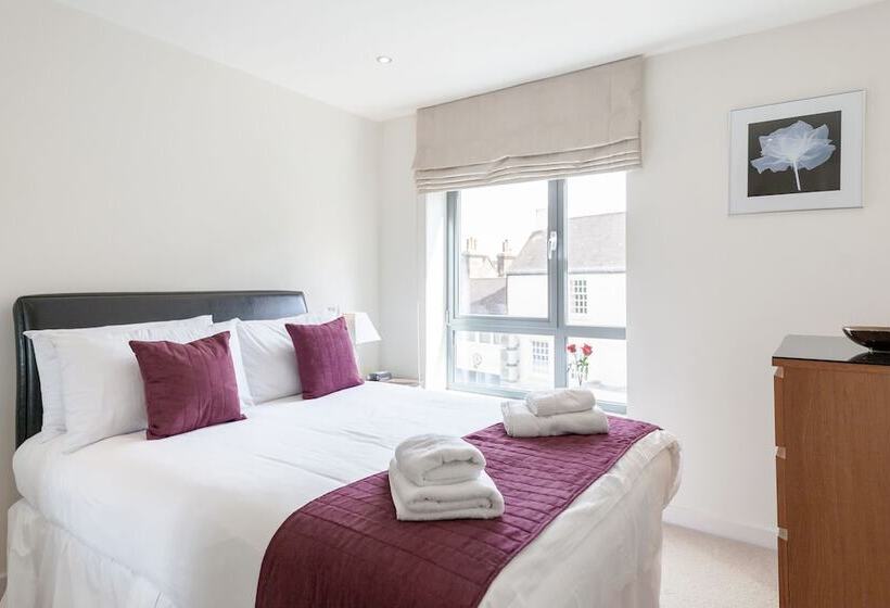 Roomspace Apartments Marquis Court