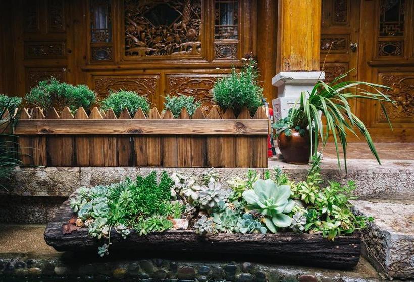 فندق صغير Floral Four Season Inn