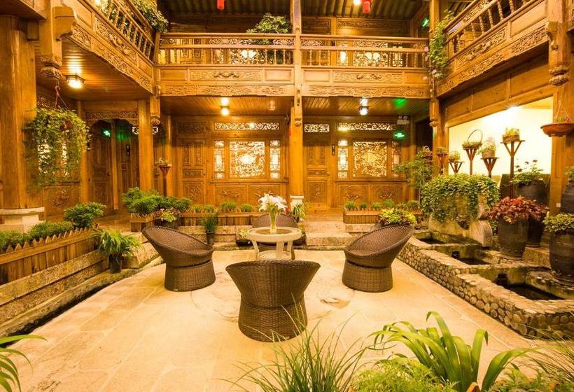 فندق صغير Floral Four Season Inn