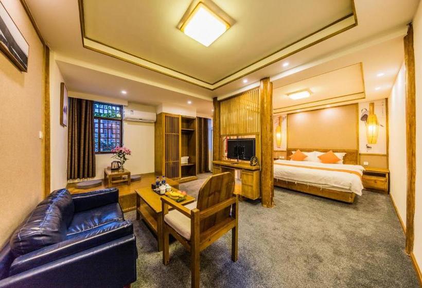 فندق صغير Floral Four Season Inn