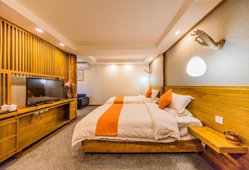 فندق صغير Floral Four Season Inn