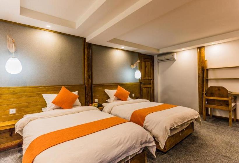 فندق صغير Floral Four Season Inn