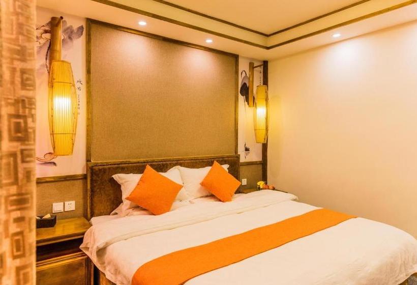 فندق صغير Floral Four Season Inn