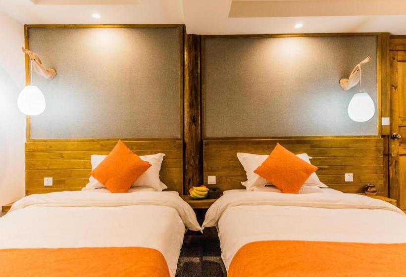 فندق صغير Floral Four Season Inn