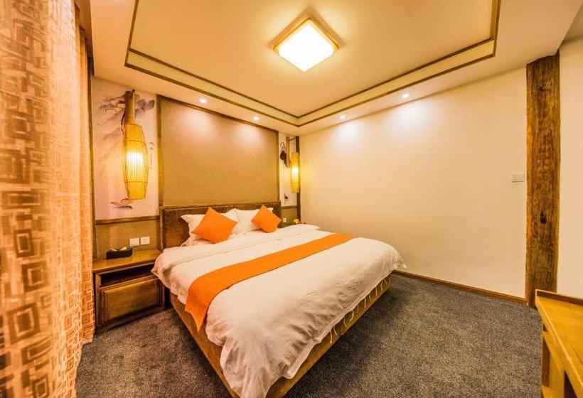 فندق صغير Floral Four Season Inn