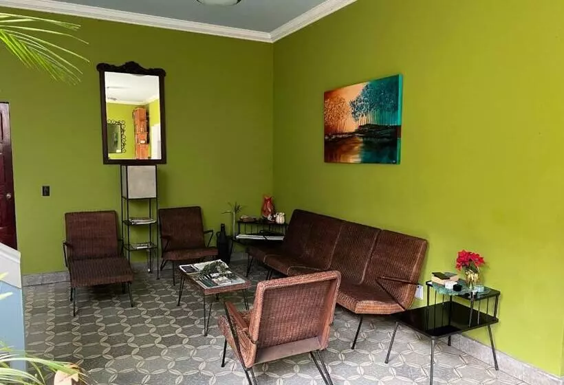 ユースホステル Hostal Cumbres Del Volcan Flor Blanca