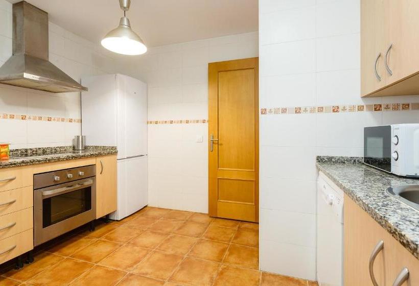 Apartamentos El Descubridor