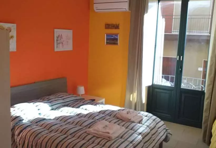 Aamiaismajoitus (B&B) Bed Relax Etnaview Self Check In