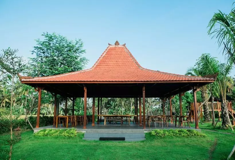 Aamiaismajoitus (B&B) Adil Villa And Resort