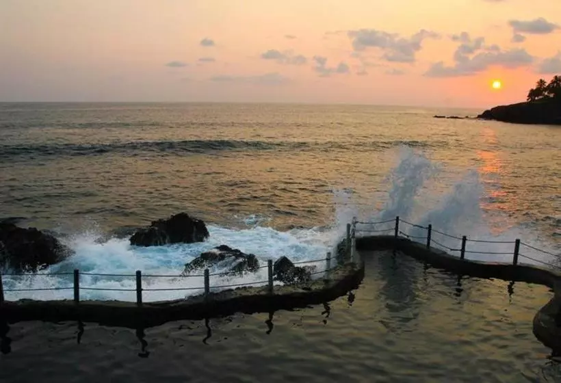 هتل Atami Escape Resort
