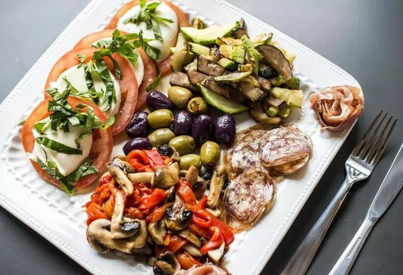 Beachfront Hotel Tramonto