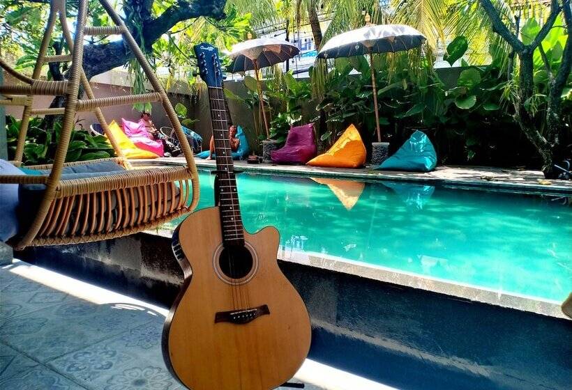 בית מלון כפרי Interconnection Hostel