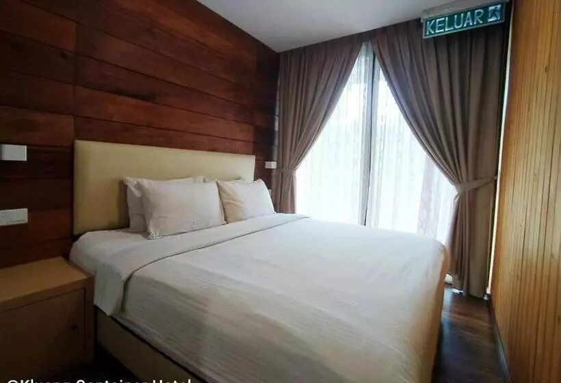 Hotelli Kluang Container Swimming Pool