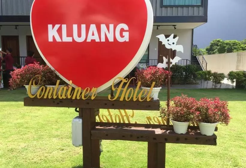 Hotelli Kluang Container Swimming Pool