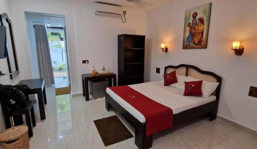 فندق Lucky Beach Resort