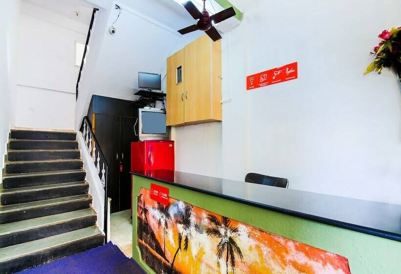 Hotel Oyo 19831 Crystal Holiday Homes