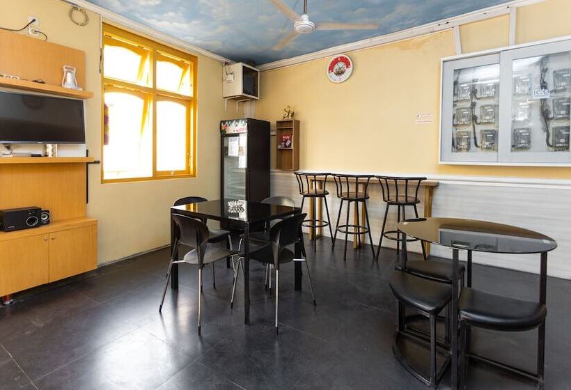 فندق Reddoorz @ Danau Bratan