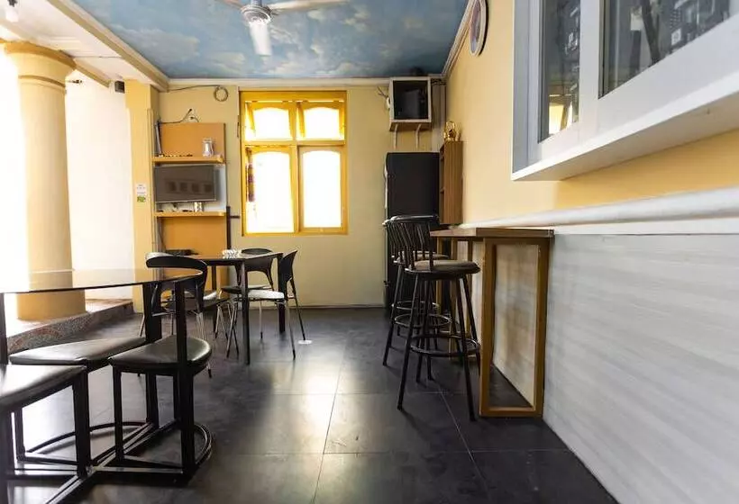 Hotel Reddoorz @ Danau Bratan