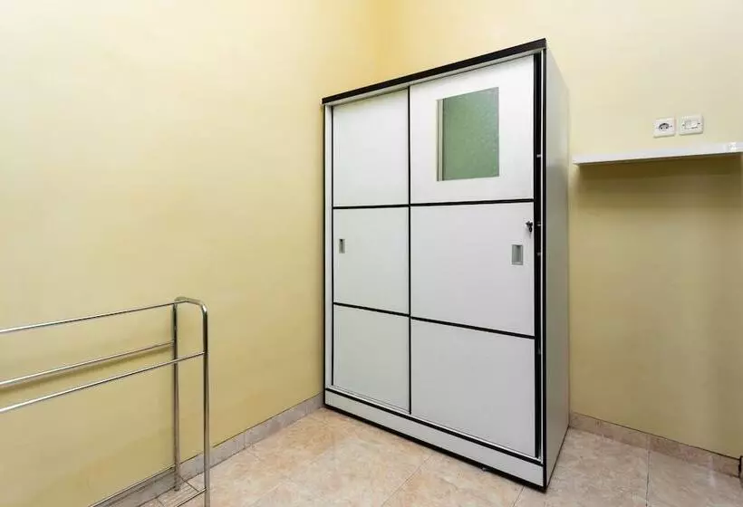 Hotel Reddoorz @ Danau Bratan