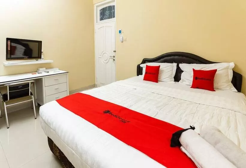 Hotel Reddoorz @ Danau Bratan