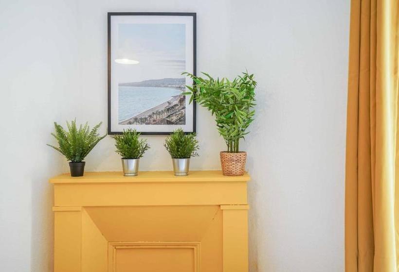 Nocnoc   La Comédie