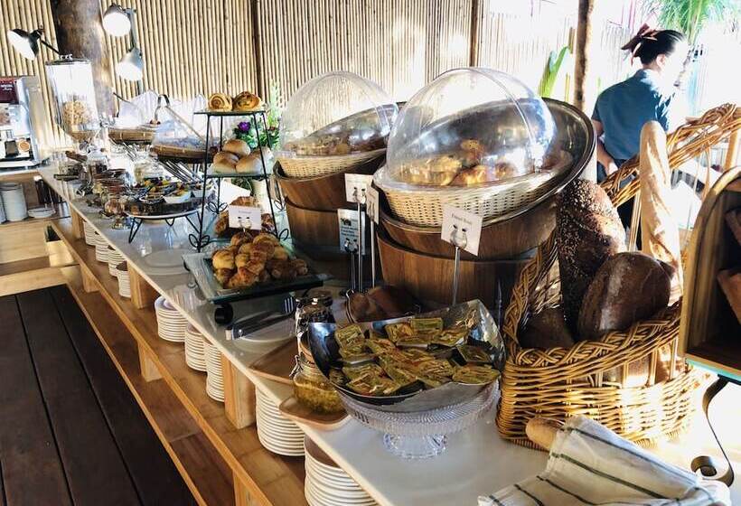 Phi Phi Coco Beach Resort   Sha Extra Plus