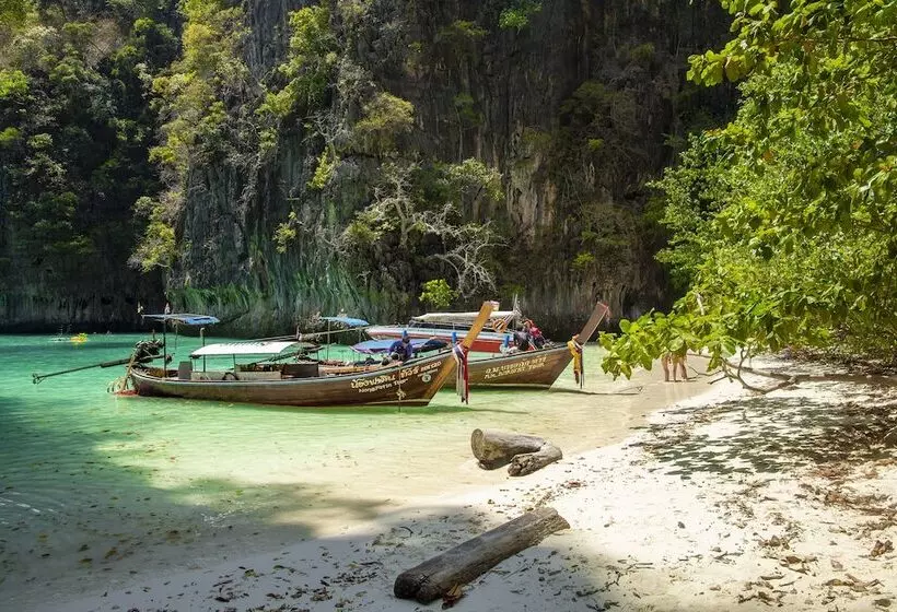 Phi Phi Coco Beach Resort Sha Extra Plus