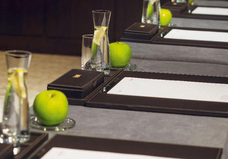 Mövenpick Hotel Stuttgart Messe & Congress