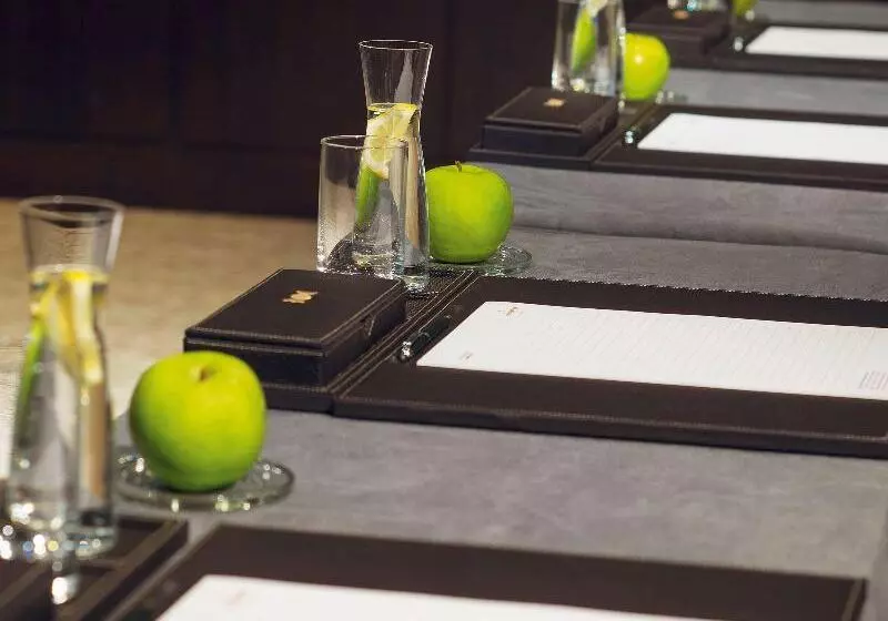 Mövenpick Hotel Stuttgart Messe & Congress