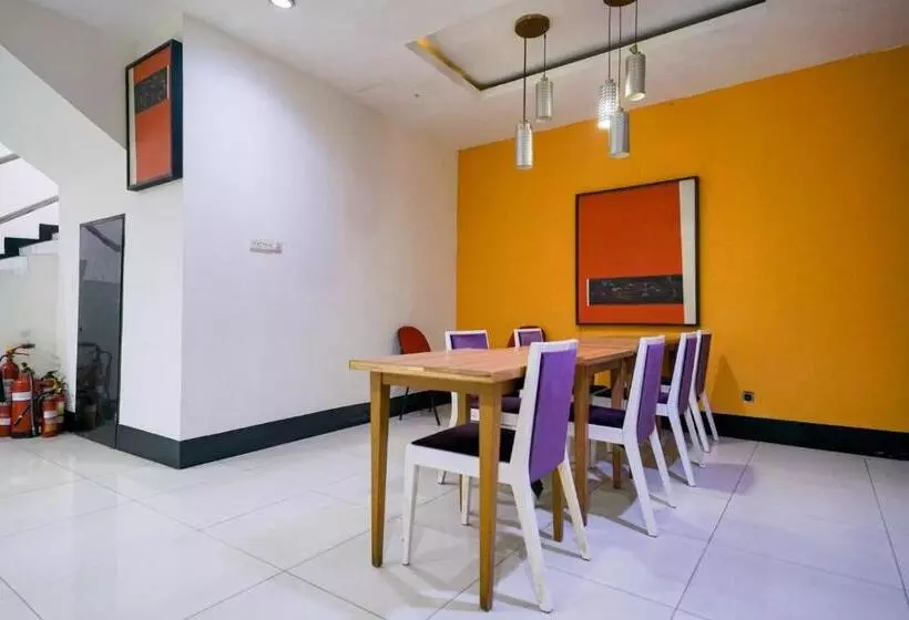 Urbanview Hotel Bes Mangga Besar By Reddoorz