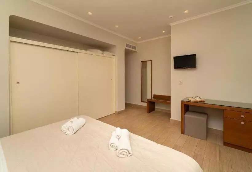 Hotelli Niriides Luxury Villas