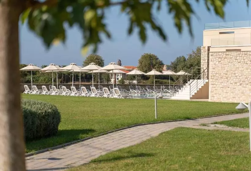 Hotelli Niriides Luxury Villas