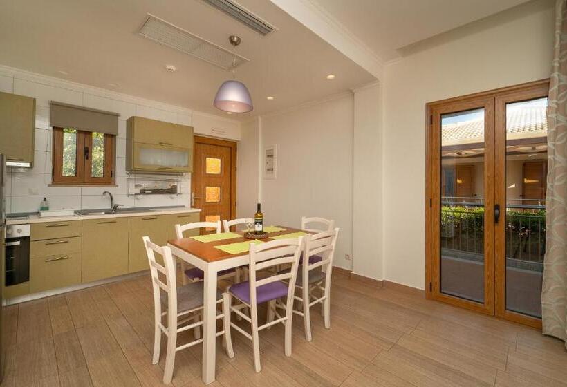 Отель Niriides Luxury Villas