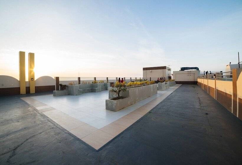 هتل Reddoorz Premium @ Cityland Tagaytay 2