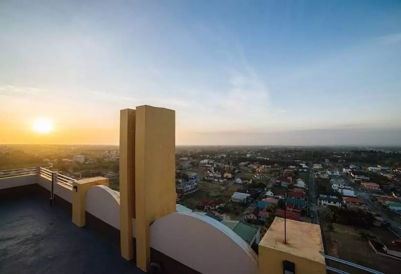 Hotelli Reddoorz Premium @ Cityland Tagaytay 2