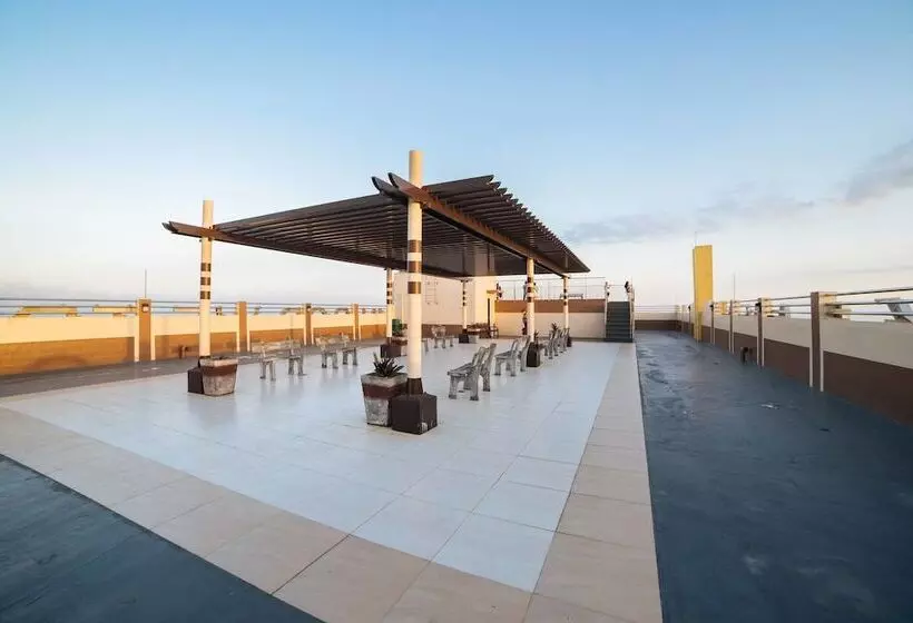 Hotelli Reddoorz Premium @ Cityland Tagaytay 2