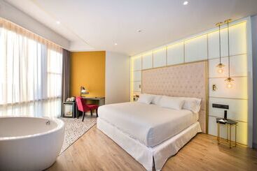 ホテル Barcelo Ourense