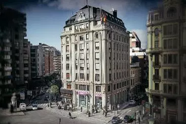 Hotelli Occidental Leon Alfonso V