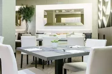 فندق Ilunion Bilbao