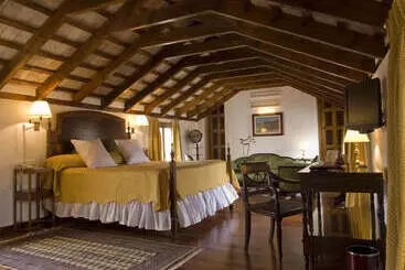 هتل Las Casas De La Judería