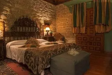 בית מלון כפרי Castillo El Collado