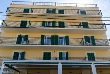 בית מלון כפרי Coral Beach House & Food