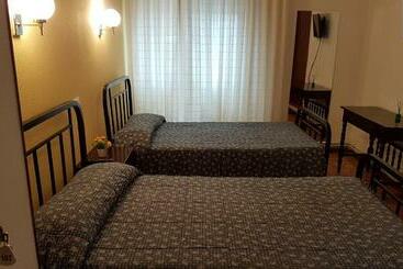 בית מלון כפרי Hostal Sierra