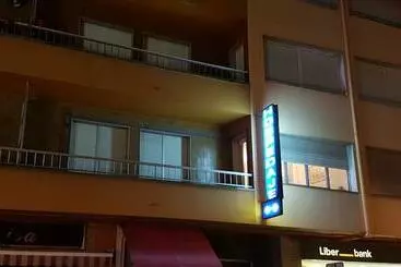 هتل Hostal Sierra